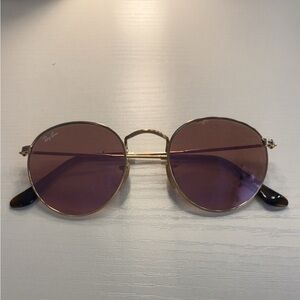 Ray-Ban Round Sunglasses with Purple Lenses